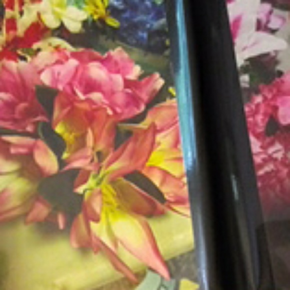 Hand made Flower Arrangements - Picture 4 of 8